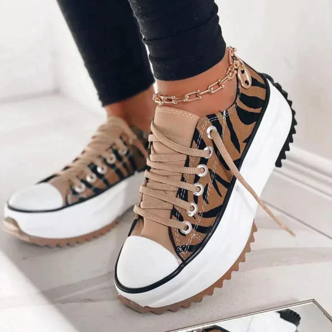 melissa-comfortable-lace-up-sneakers-img6.webp