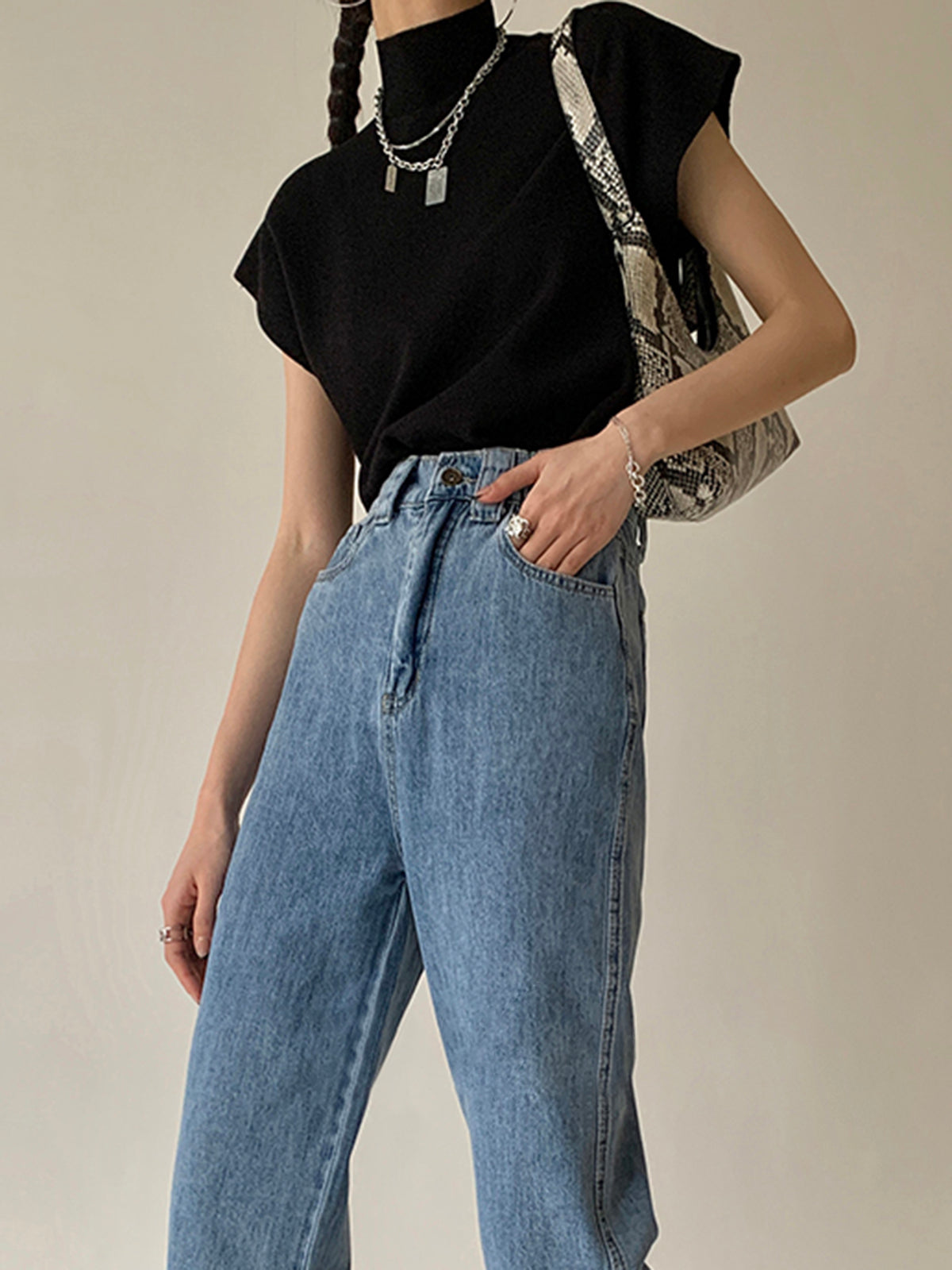 Mika | Mock Neck Short Sleeve Top