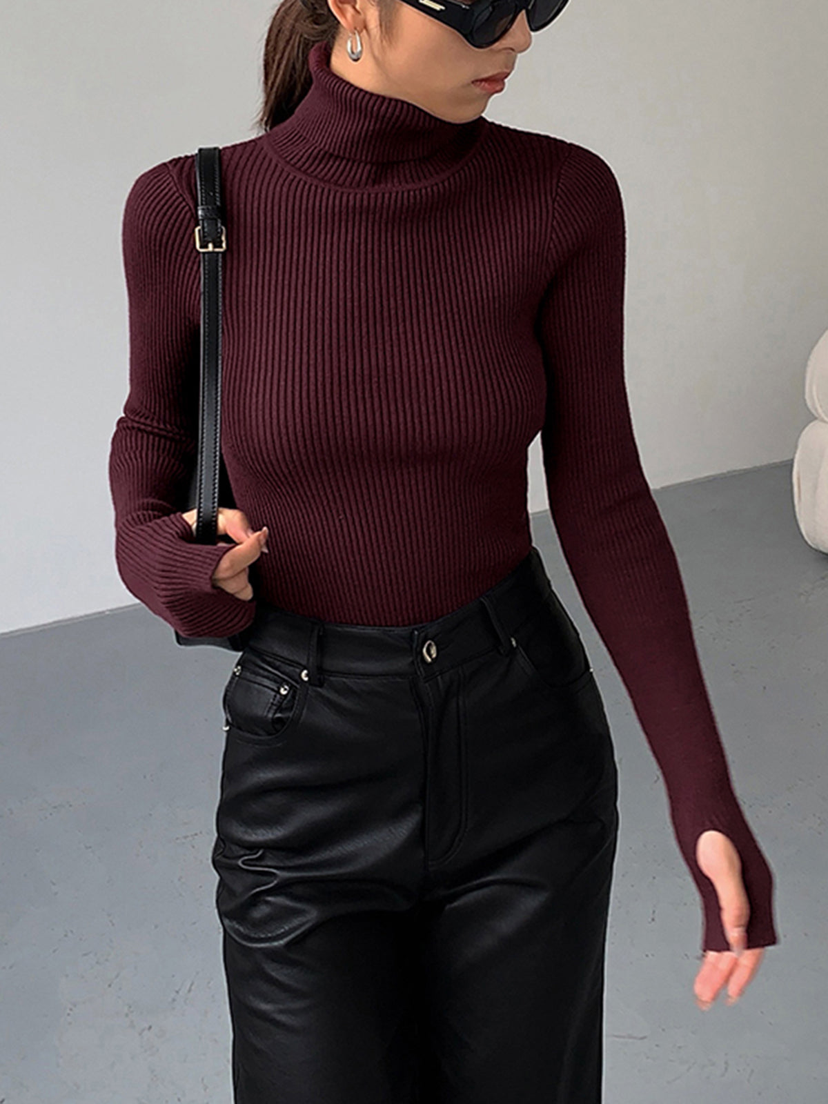Robin | Slim Turtleneck Stretch Top