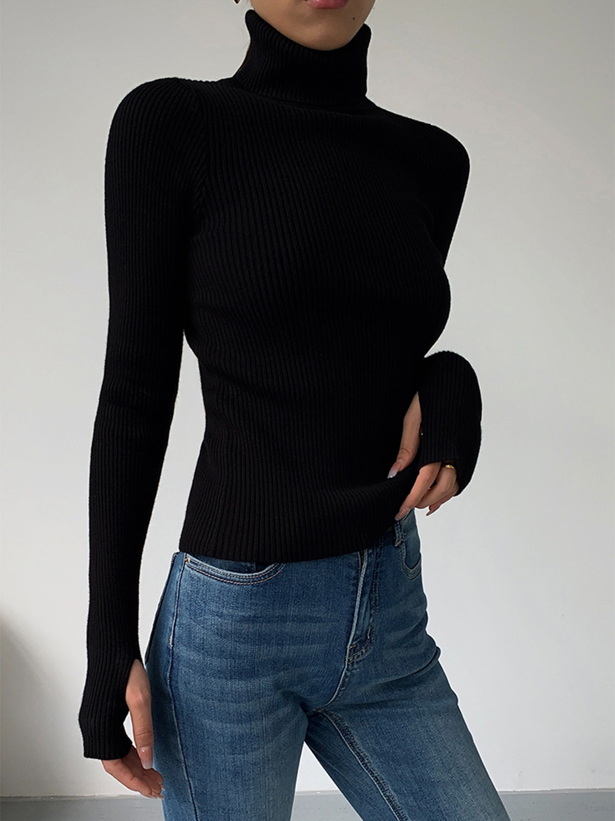 Robin | Slim Turtleneck Stretch Top
