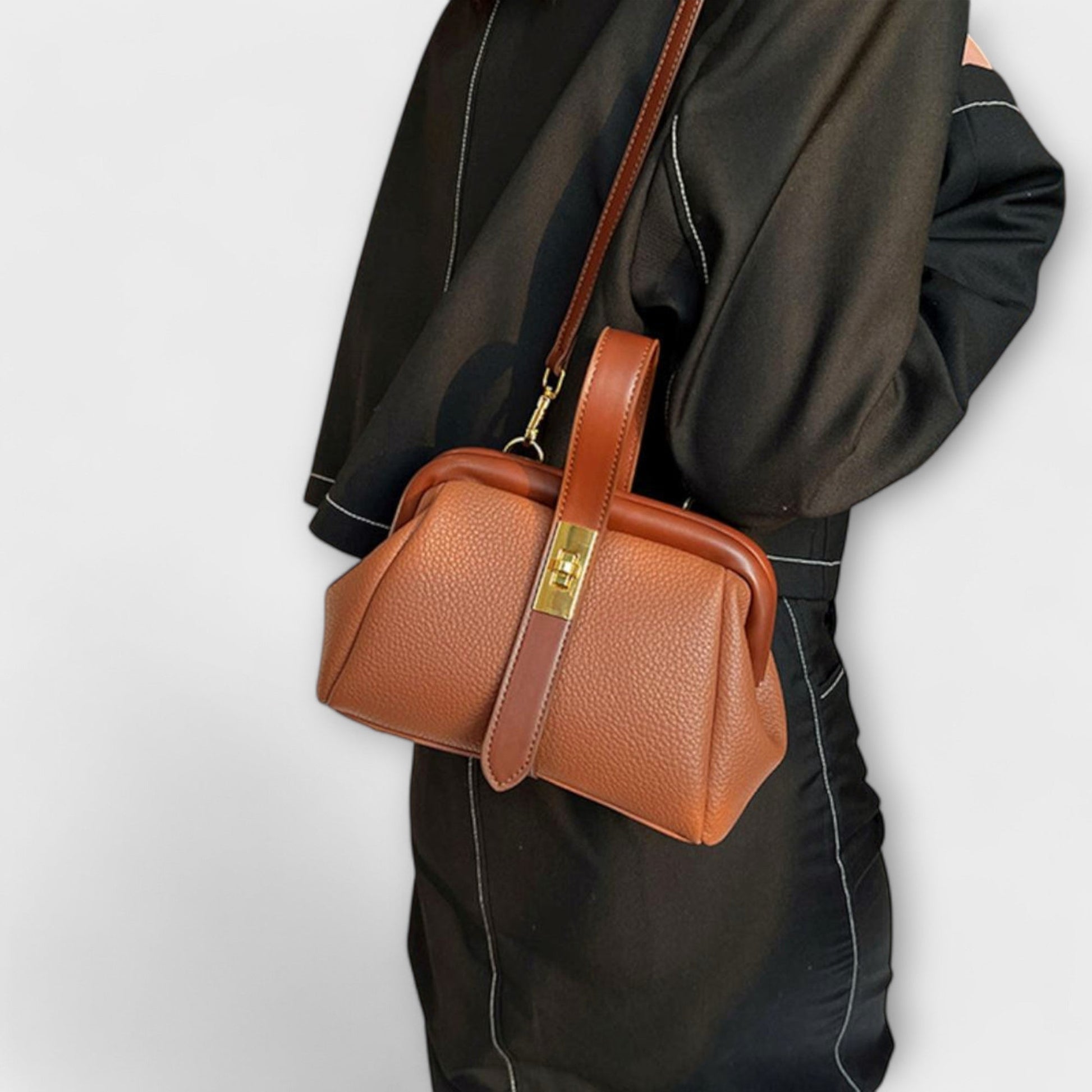 amanda-minimalist-mini-handbag-img4.jpg