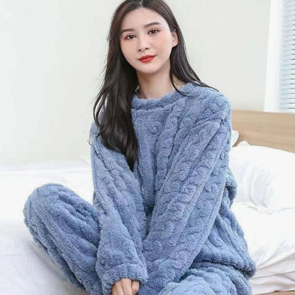 angela-relaxed-fit-fleece-two-piece-set-img5.jpg