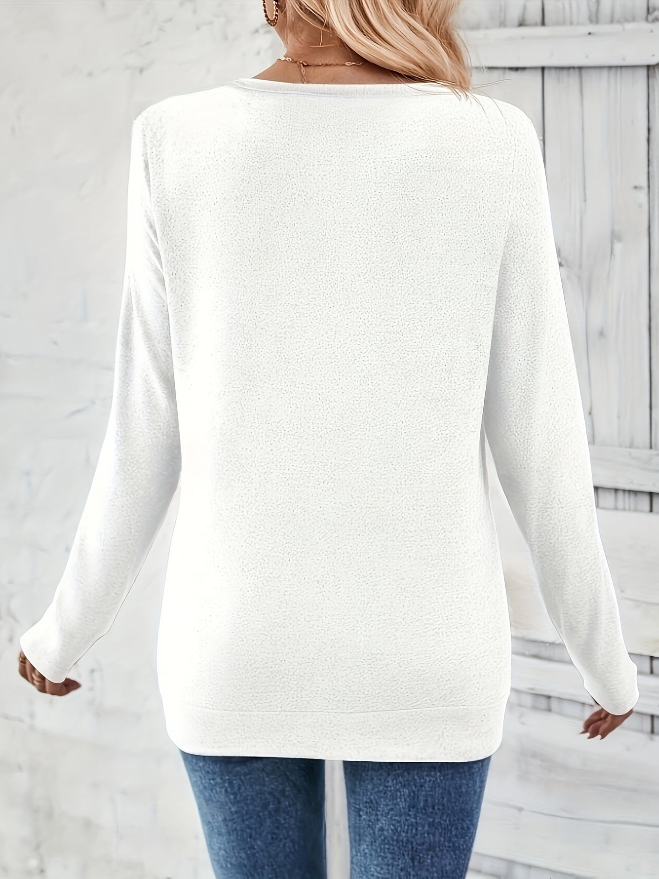 anna-classic-v-neck-button-detail-t-shirt-img7.jpg