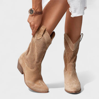 anna-comfortable-boots-img1.jpg