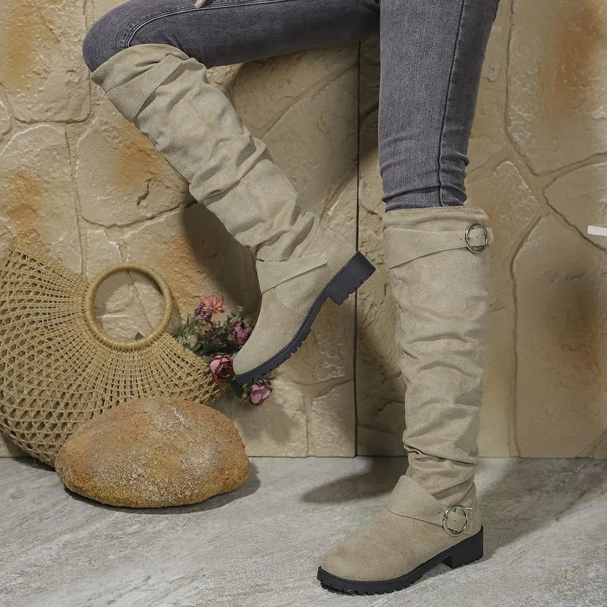 ashley-comfortable-knee-high-boots-img3.webp