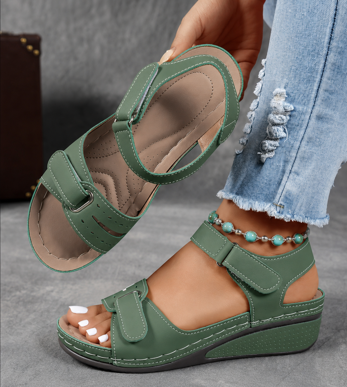 ashley-orthopedic-wedge-heel-sandals-img2.png