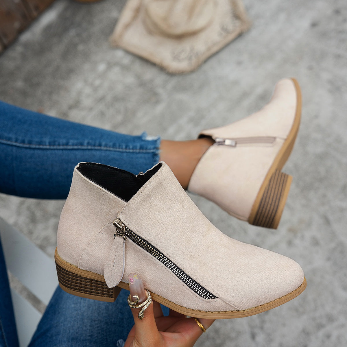 bianca-everyday-side-zip-ankle-boots-img5.jpg