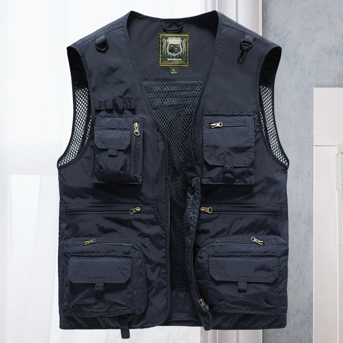 brandon-relaxed-fit-multi-pocket-zip-up-gilet-img13.jpg