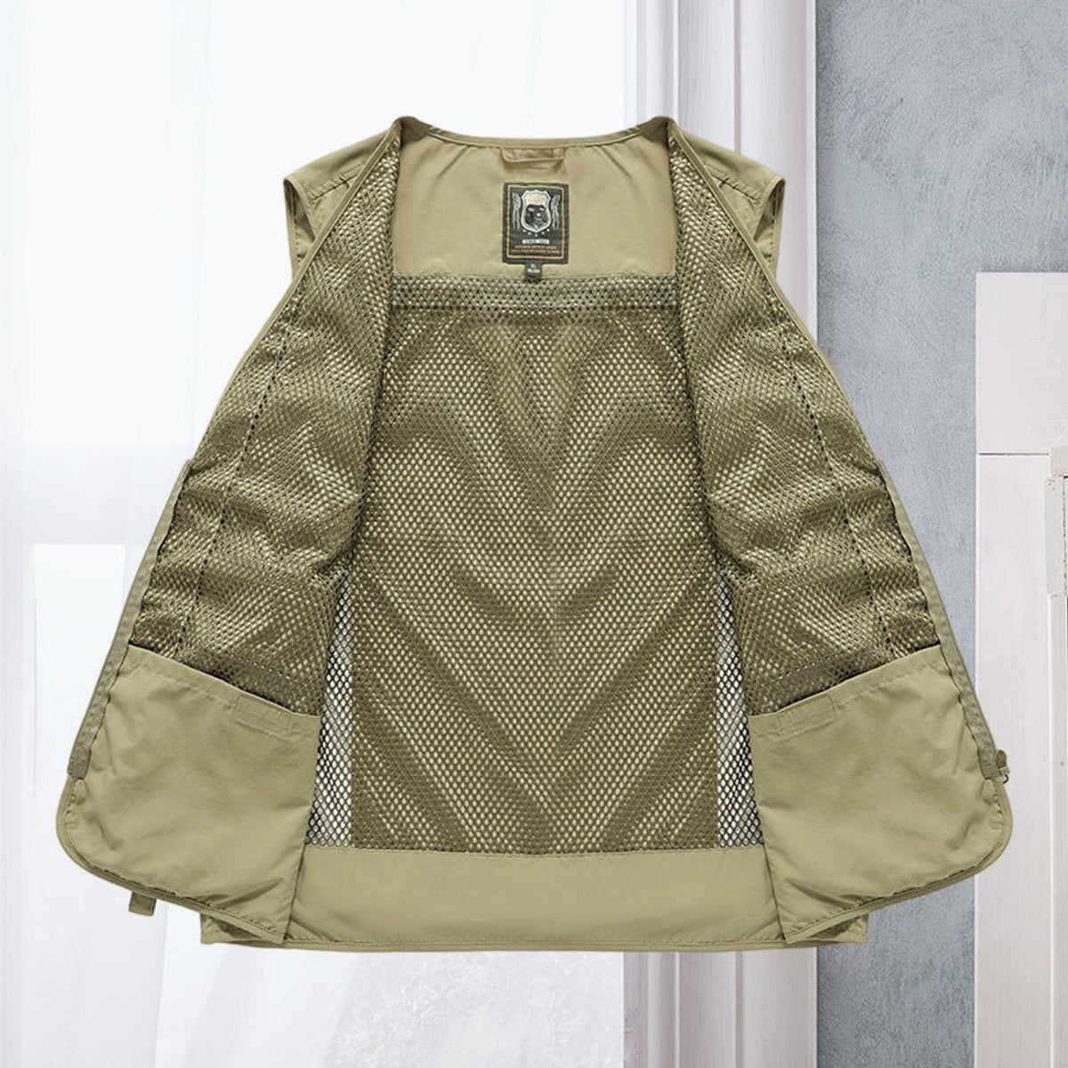 brandon-relaxed-fit-multi-pocket-zip-up-gilet-img2.jpg