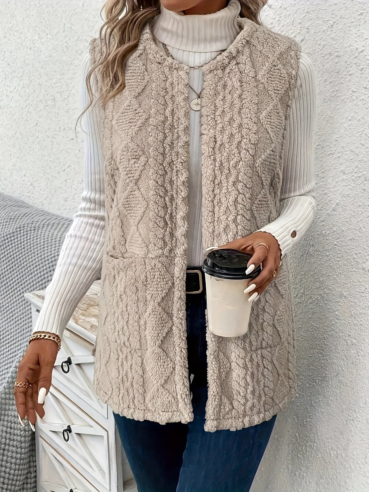brenna-cozy-textured-sleeveless-vest-img4.jpg