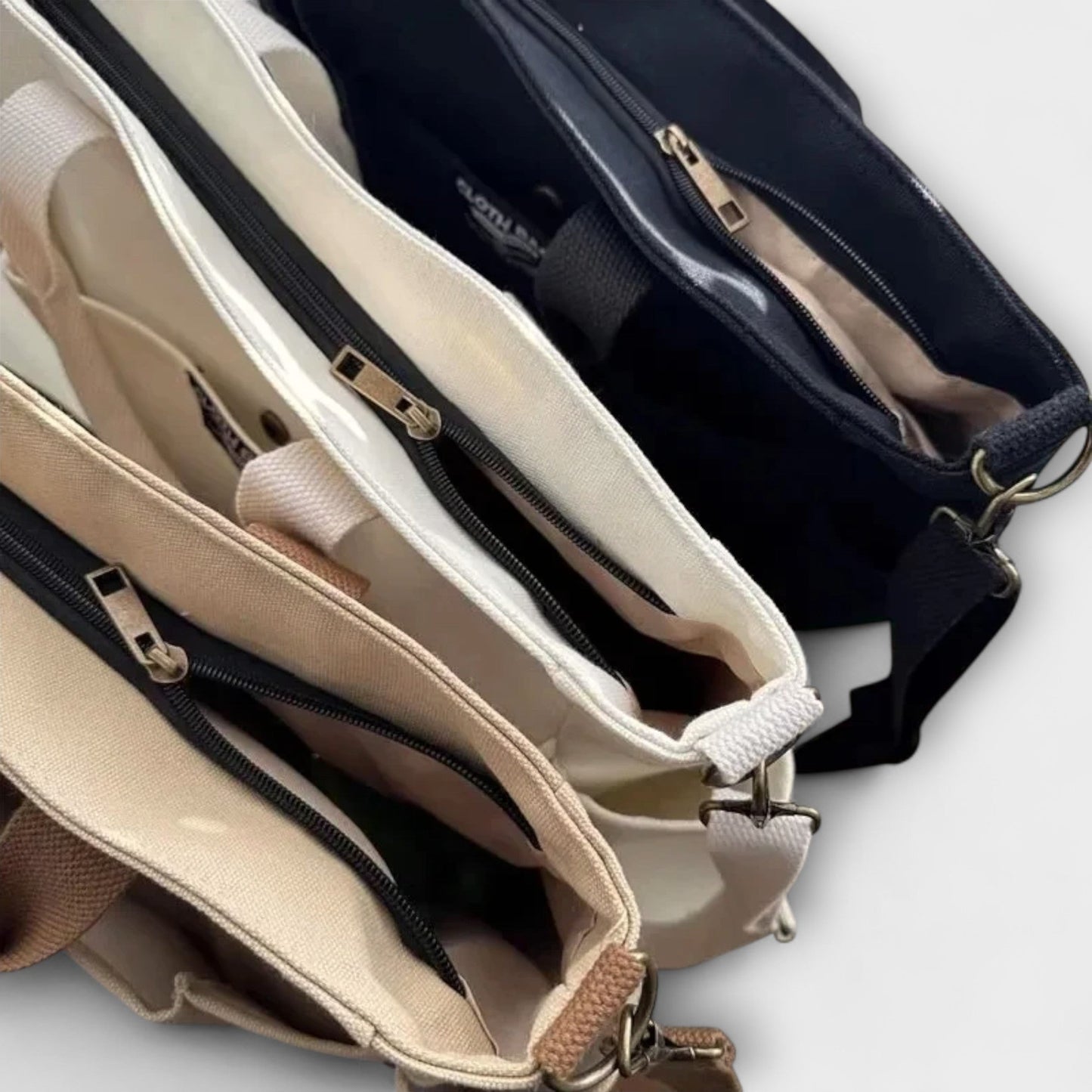 carol-sophisticated-shoulder-bag-img2.jpg