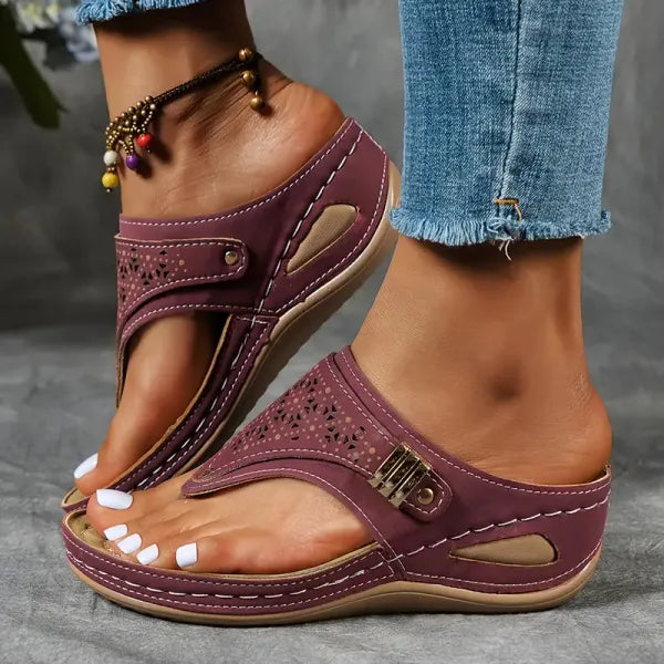 carolyn-orthopedic-cushioned-sandals-img4.webp