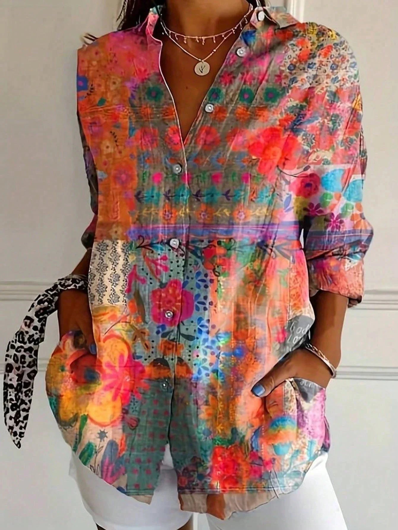 catherine-classic-printed-blouse-img2.webp
