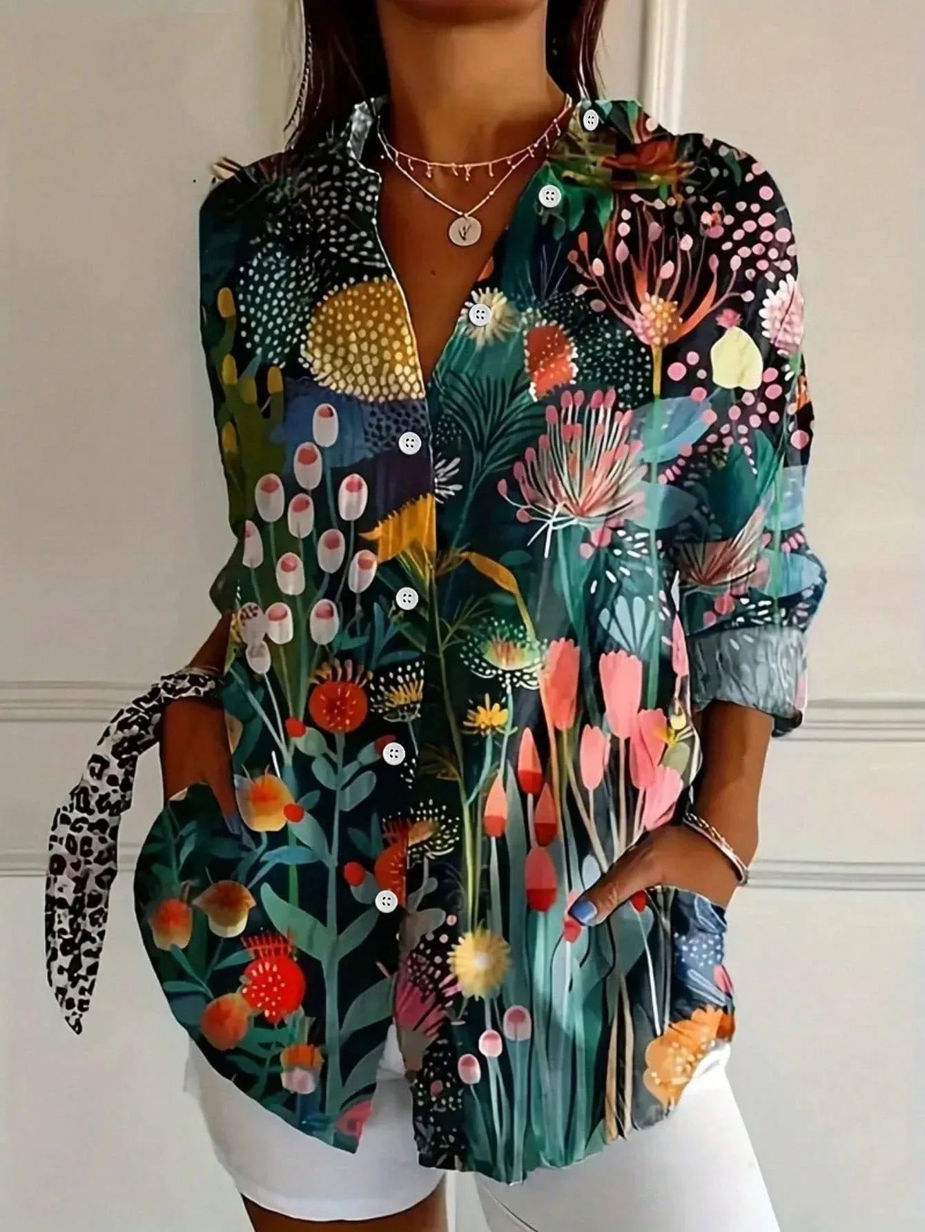 catherine-classic-printed-blouse-img3.webp