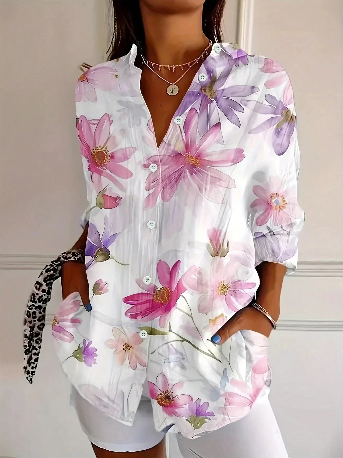 catherine-classic-printed-blouse-img4.webp