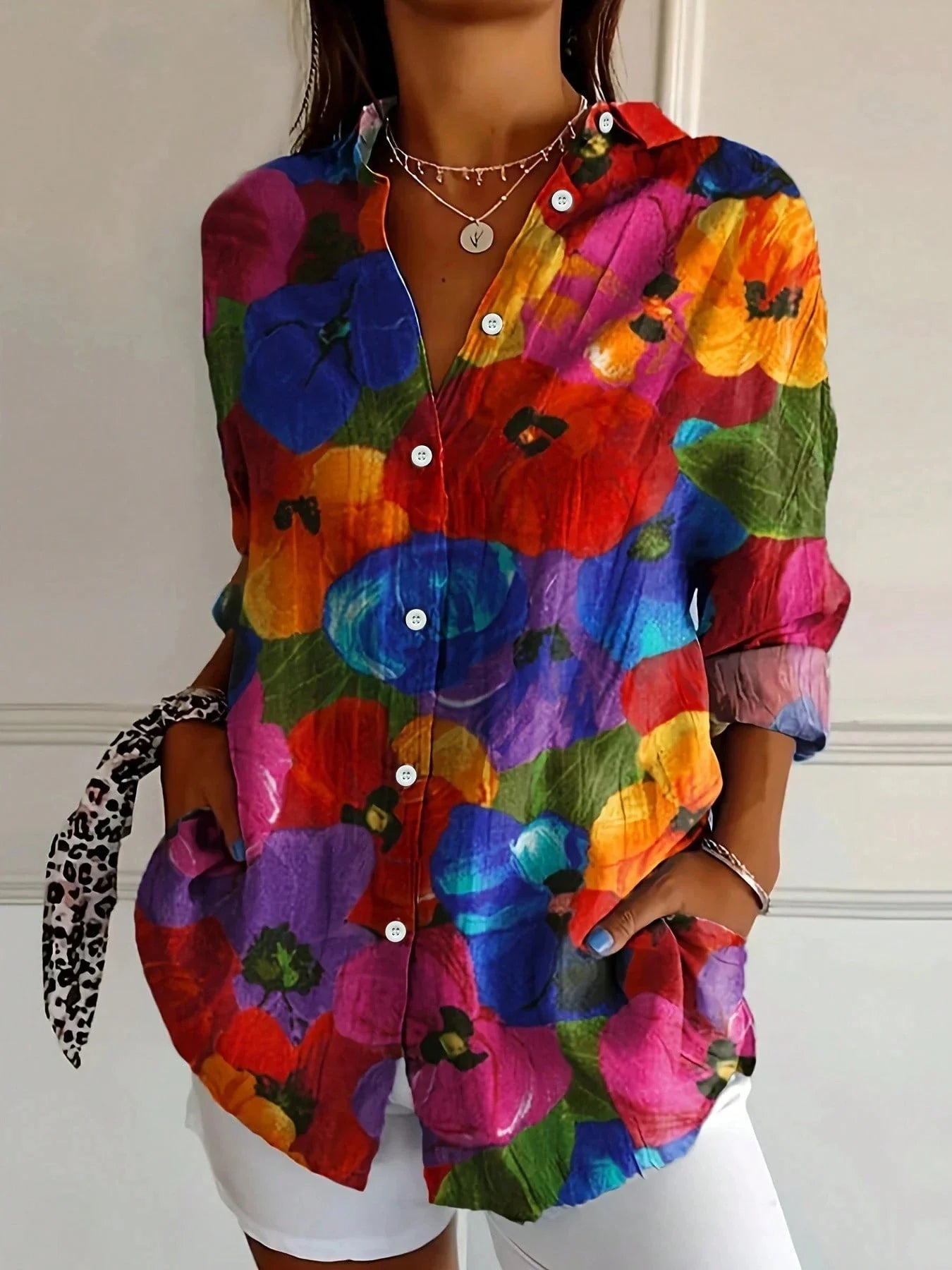 catherine-classic-printed-blouse-img6.webp