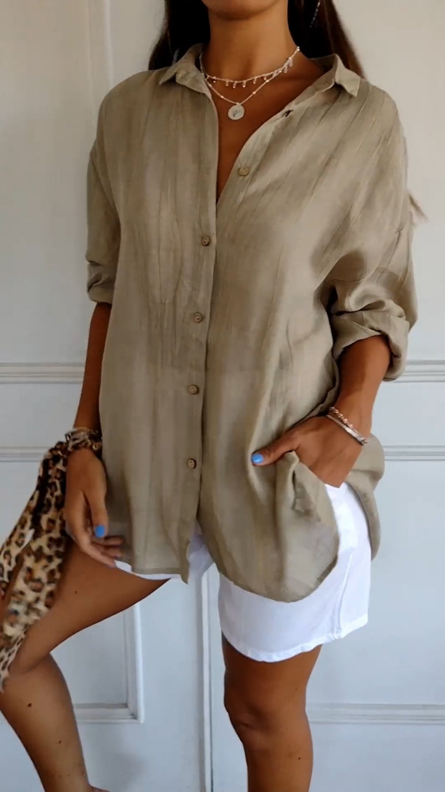 cheryl-lightweight-oversized-linen-button-down-shirt-img2.png