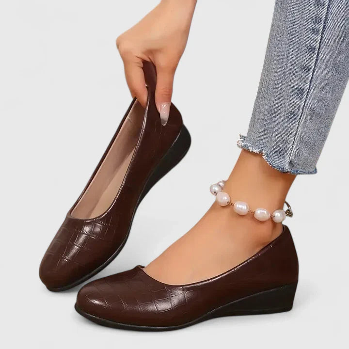 christina-orthopedic-support-shoes-img1.webp