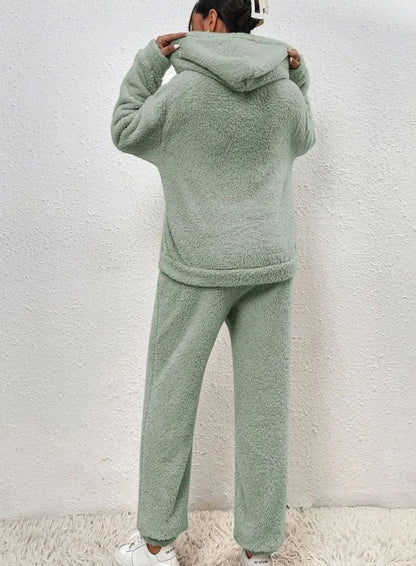 christine-relaxed-fit-plush-fleece-two-piece-set-img2.jpg