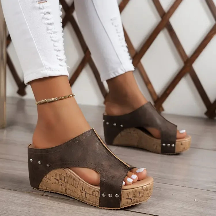 cynthia-orthopedic-cushioned-sandals-img4.jpg