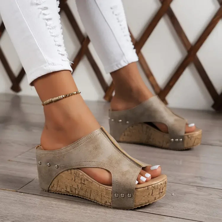 cynthia-orthopedic-cushioned-sandals-img5.jpg