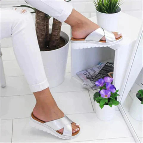 elizabeth-orthopedic-adjustable-sandals-img3.webp