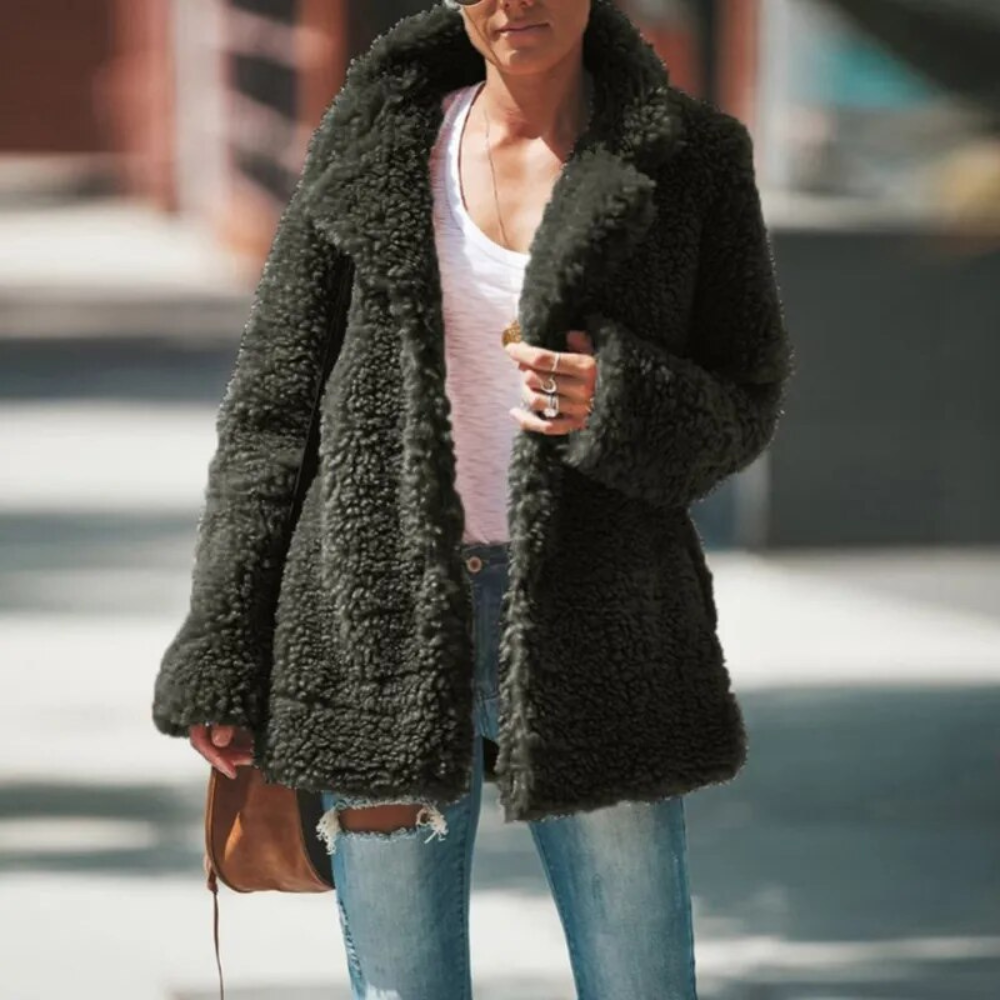 emily-relaxed-fit-faux-fur-coat-img6.png