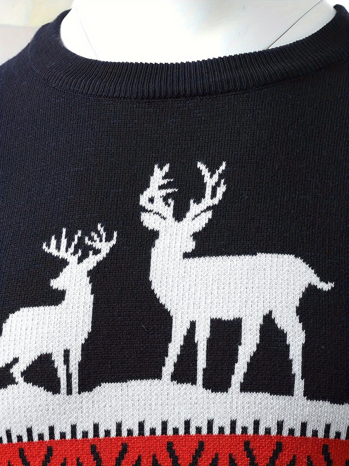 festive-christmas-crew-neck-sweater-reindeer-print-img15.jpg