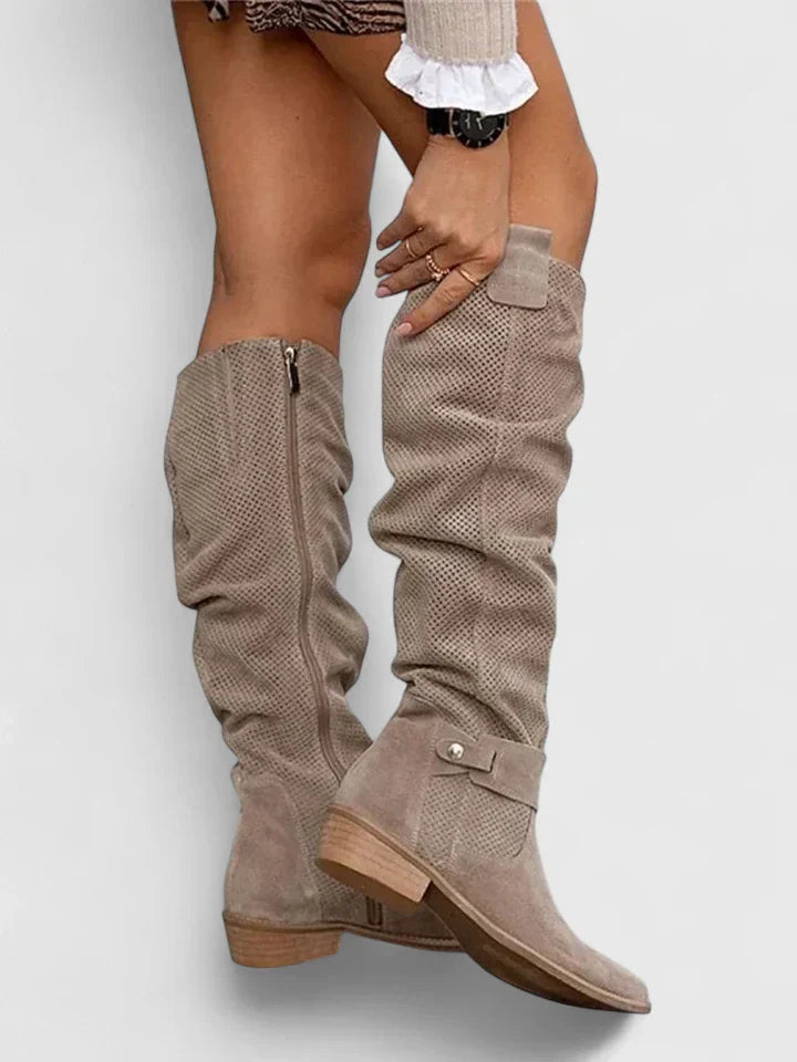 halvira-elegant-boots-img2.webp