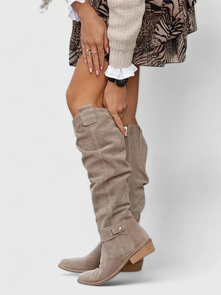 halvira-elegant-boots-img3.webp