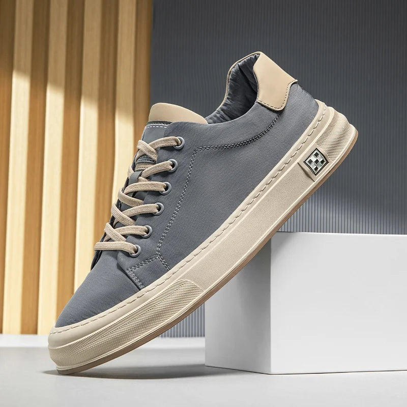 jacob-classic-canvas-sneakers-img1.webp