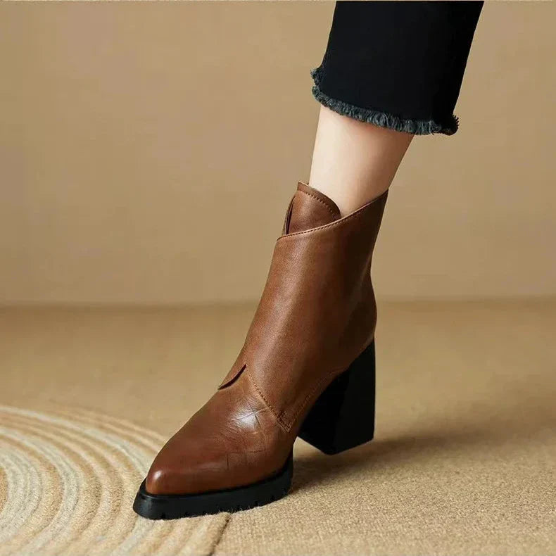 jacqueline-comfortable-block-heel-boots-img7.webp