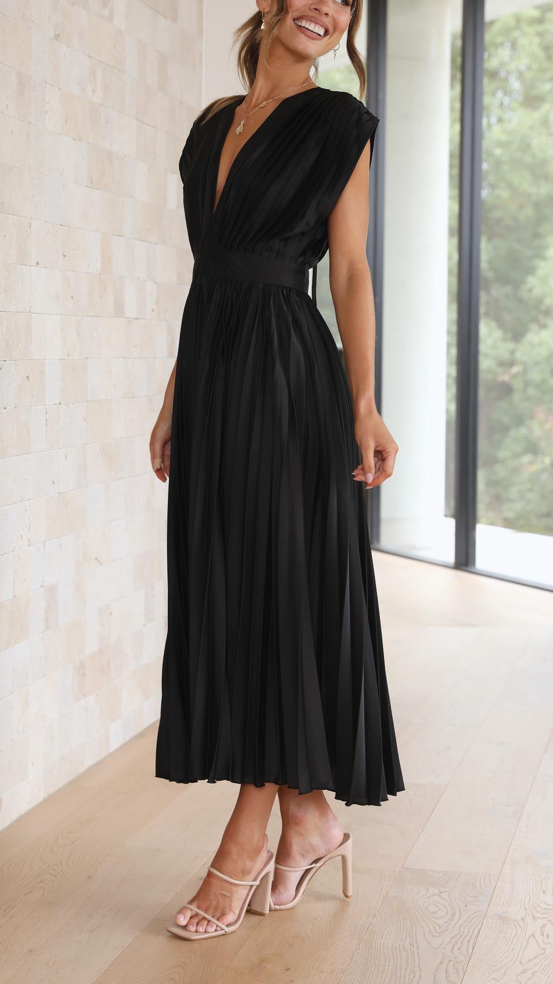 jacqueline-elegant-pleated-maxi-dress-for-women-img16.jpg