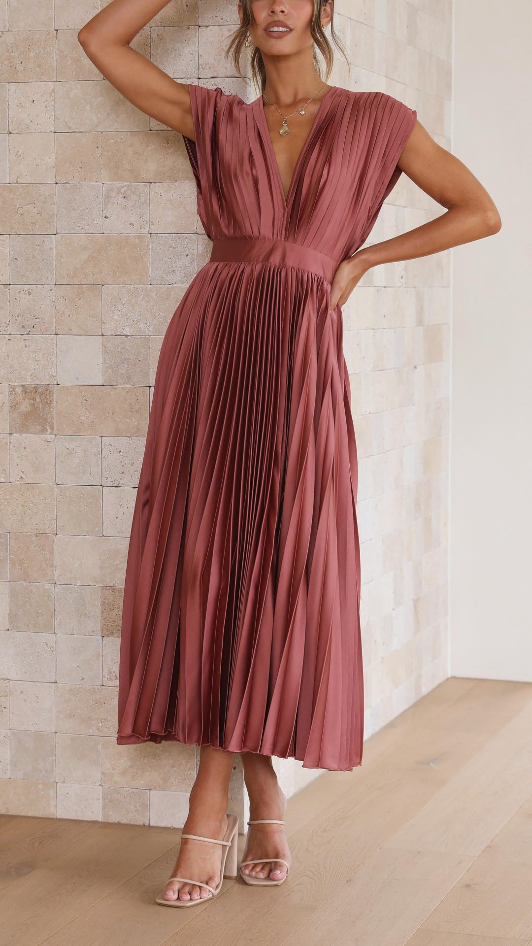 jacqueline-elegant-pleated-maxi-dress-for-women-img2.jpg