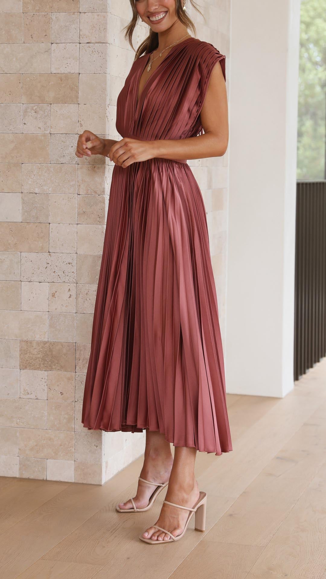 jacqueline-elegant-pleated-maxi-dress-for-women-img5.jpg