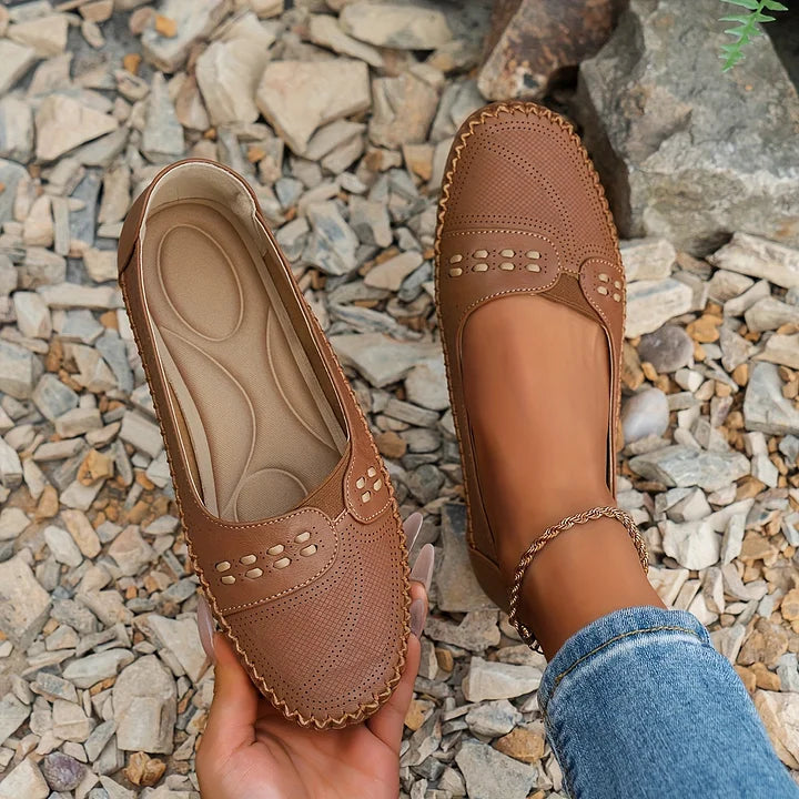 janet-orthopedic-lace-up-sneakers-img2.webp