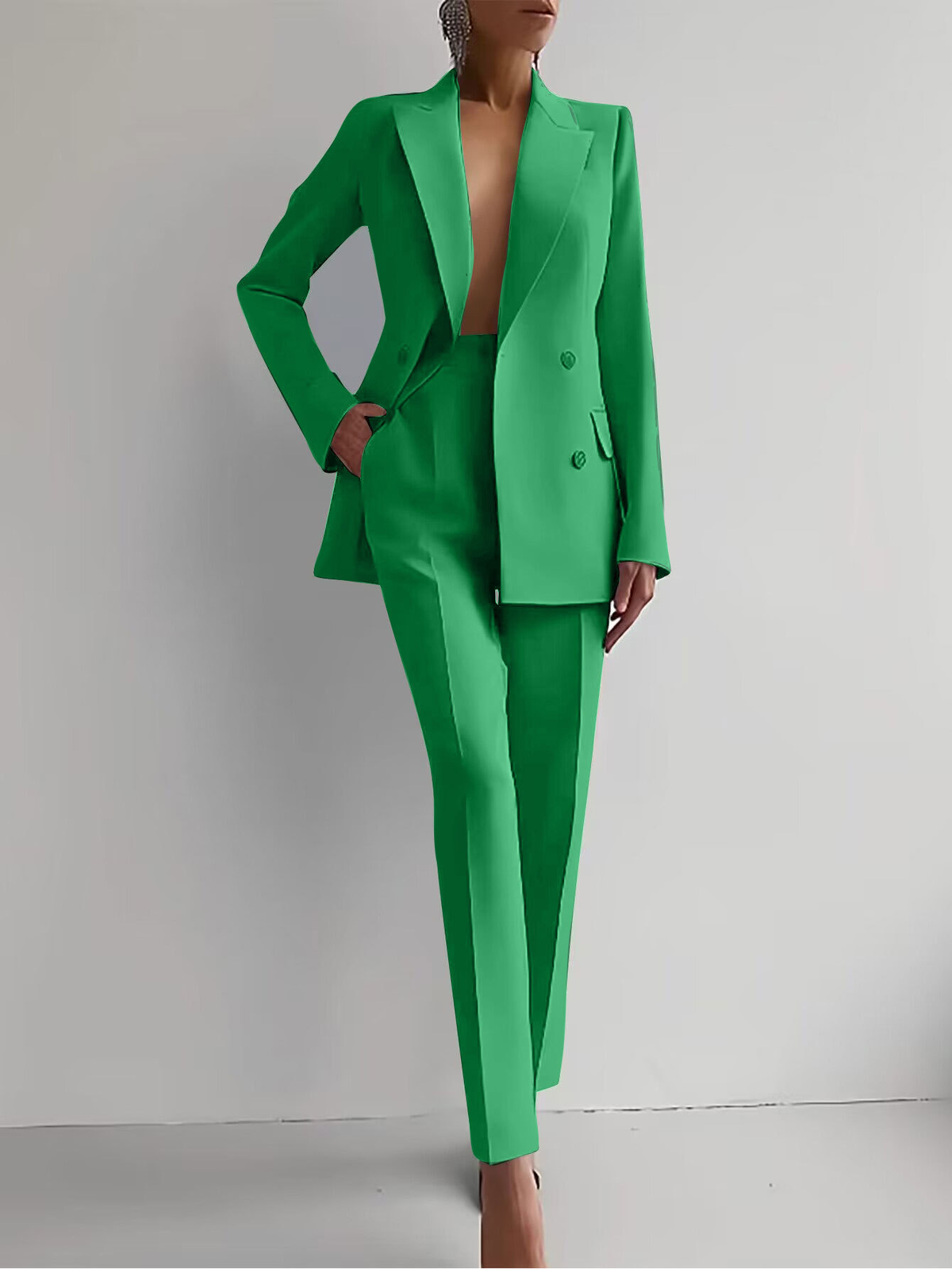 joyce-tailored-suit-img2.png