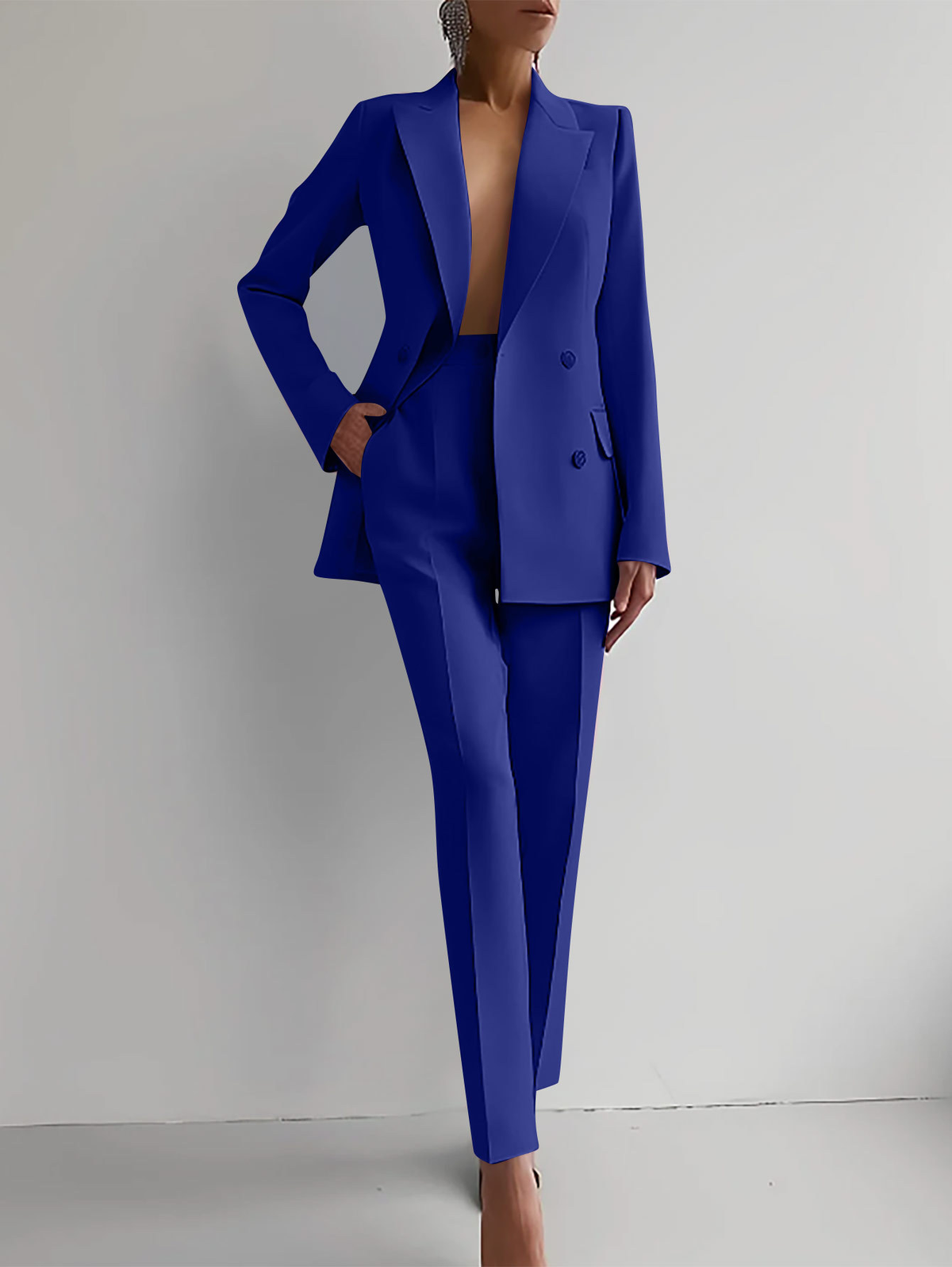 joyce-tailored-suit-img4.png