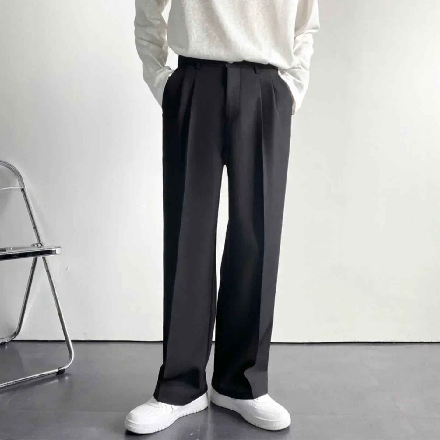 larry-classic-drawstring-pants-img3.webp