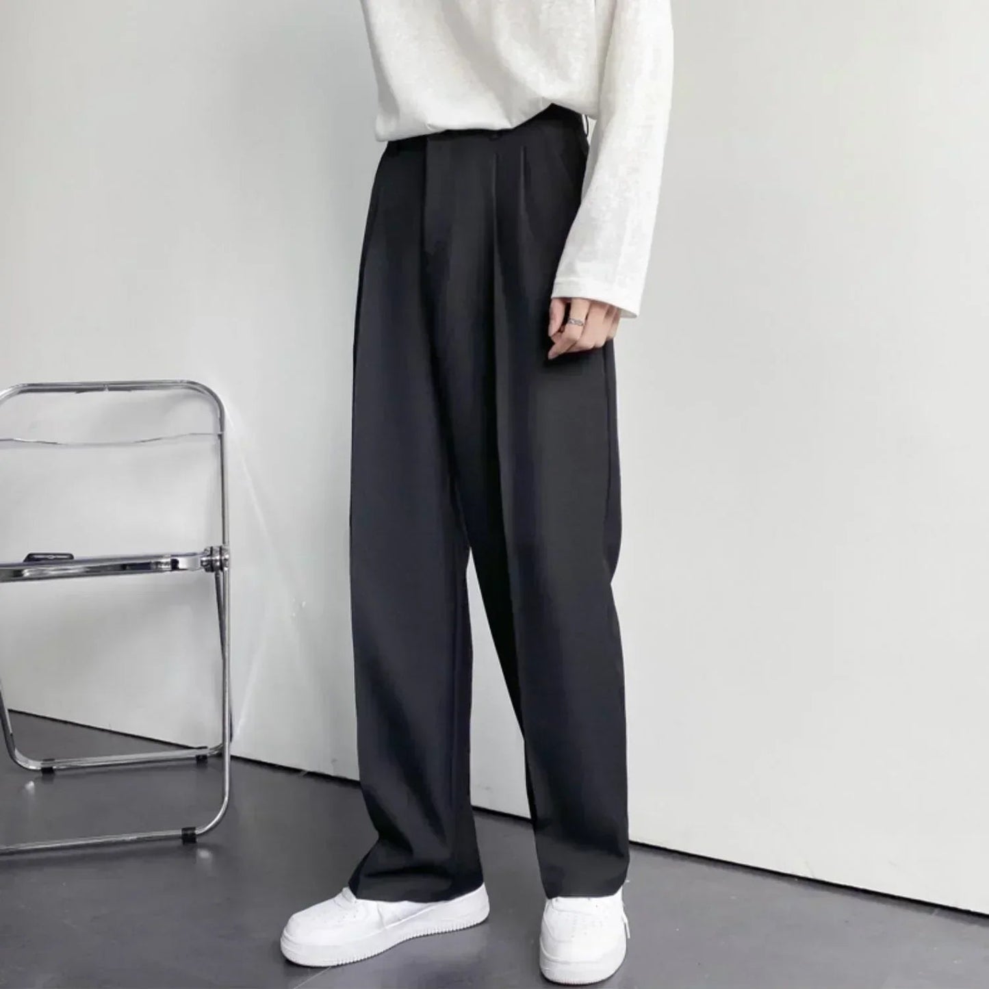 larry-classic-drawstring-pants-img4.webp