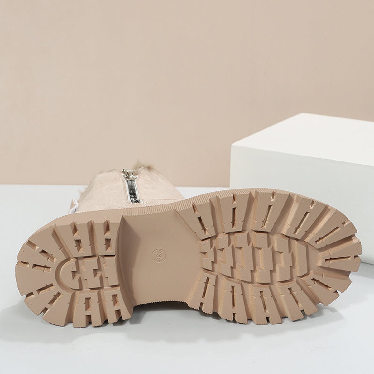 linda-comfortable-fleece-lined-suede-ankle-boots-img5.jpg