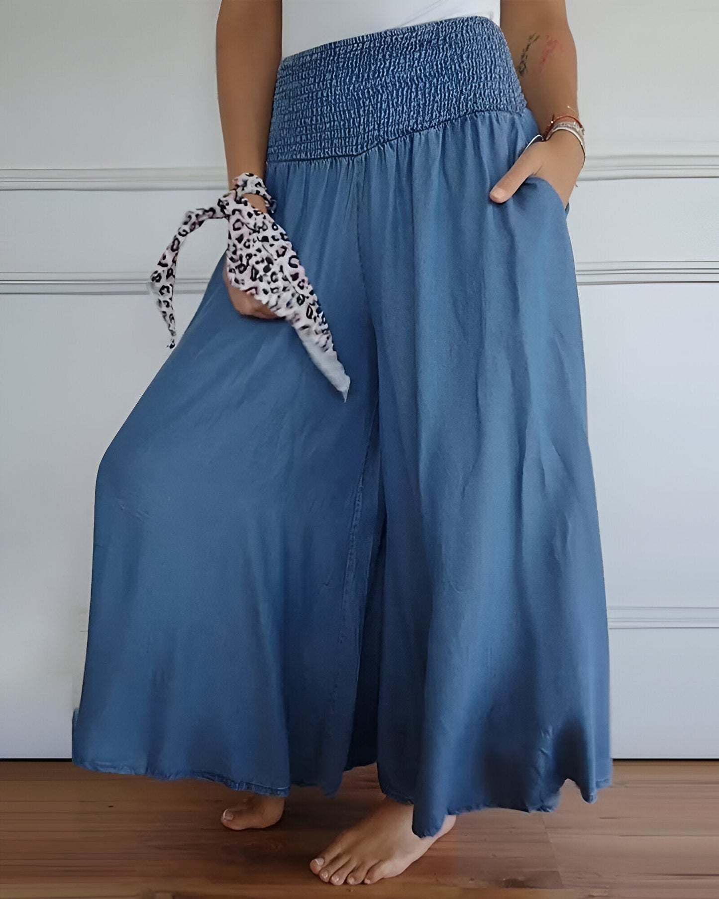 lisa-relaxed-fit-elastic-waist-pants-img3.jpg
