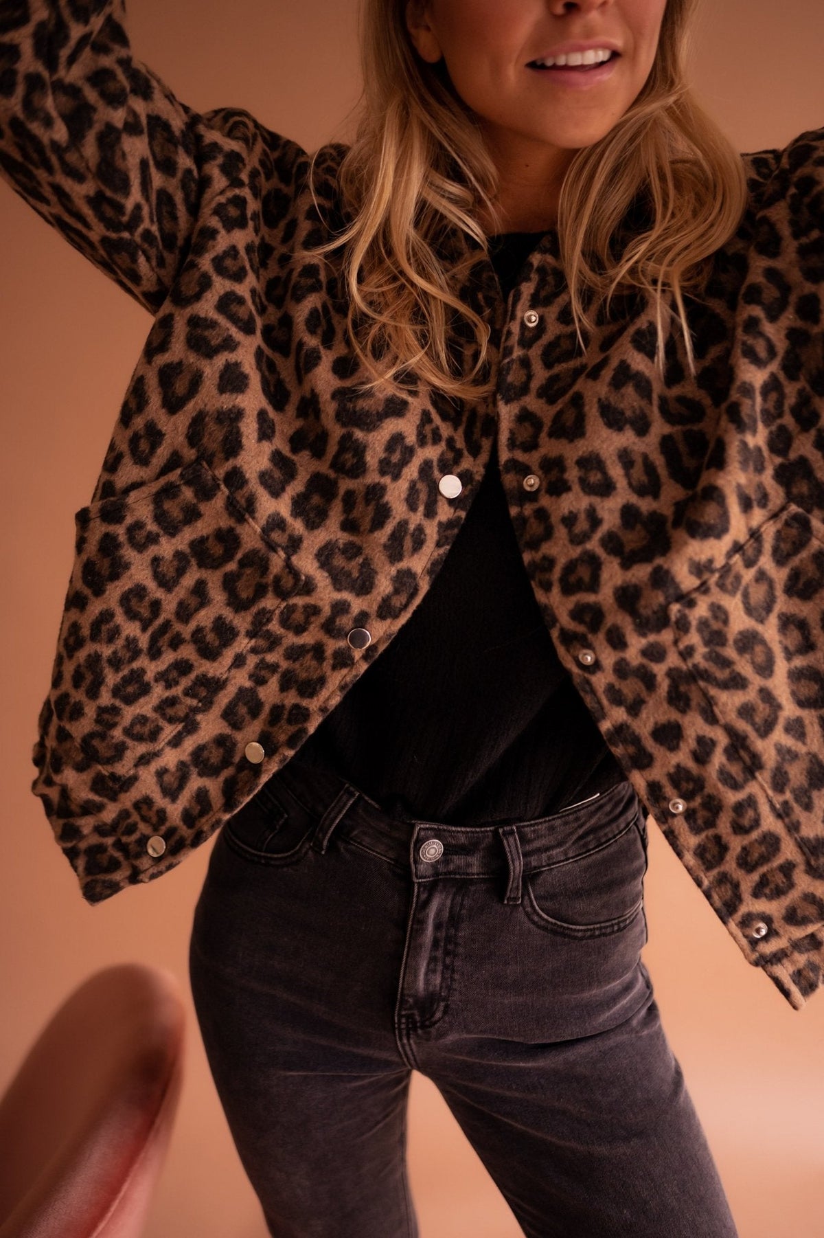 lisa-relaxed-fit-leopard-print-bomber-jacket-img2.jpg