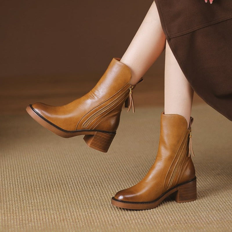 mary-classic-ankle-boots-img3.jpg
