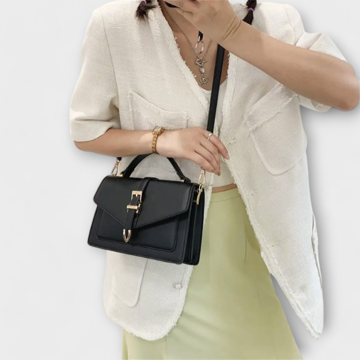 mary-classic-shoulder-bag-img4.jpg