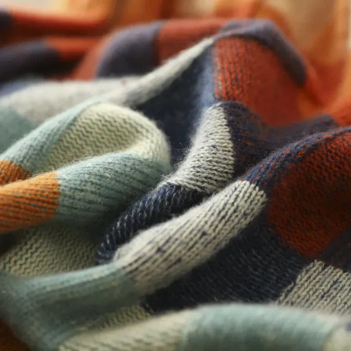 rebecca-classic-sweater-img3.webp