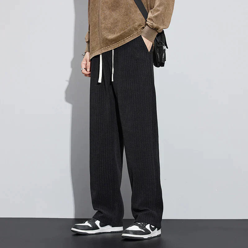 ryan-elegant-velvet-pants-img2.webp