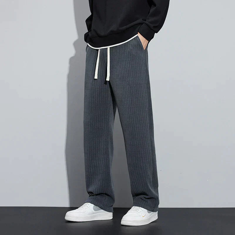 ryan-elegant-velvet-pants-img3.webp