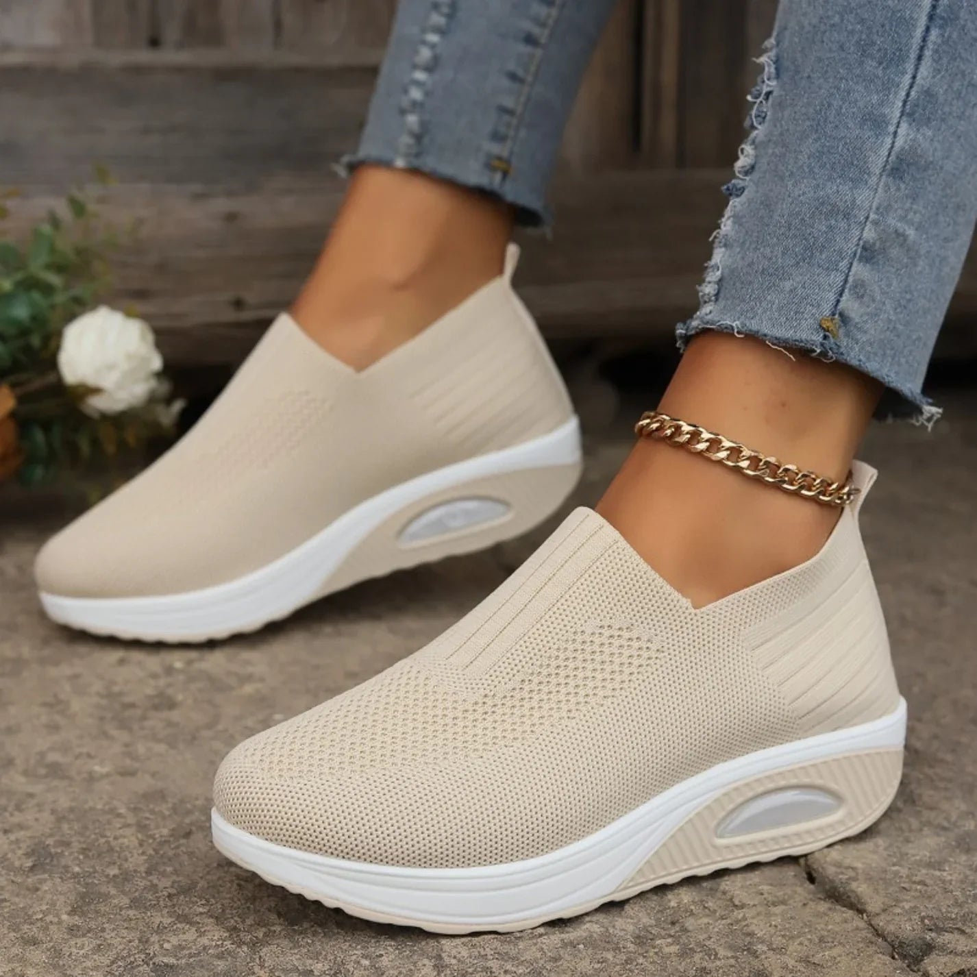 sandra-comfortable-slip-on-sneakers-img5.jpg