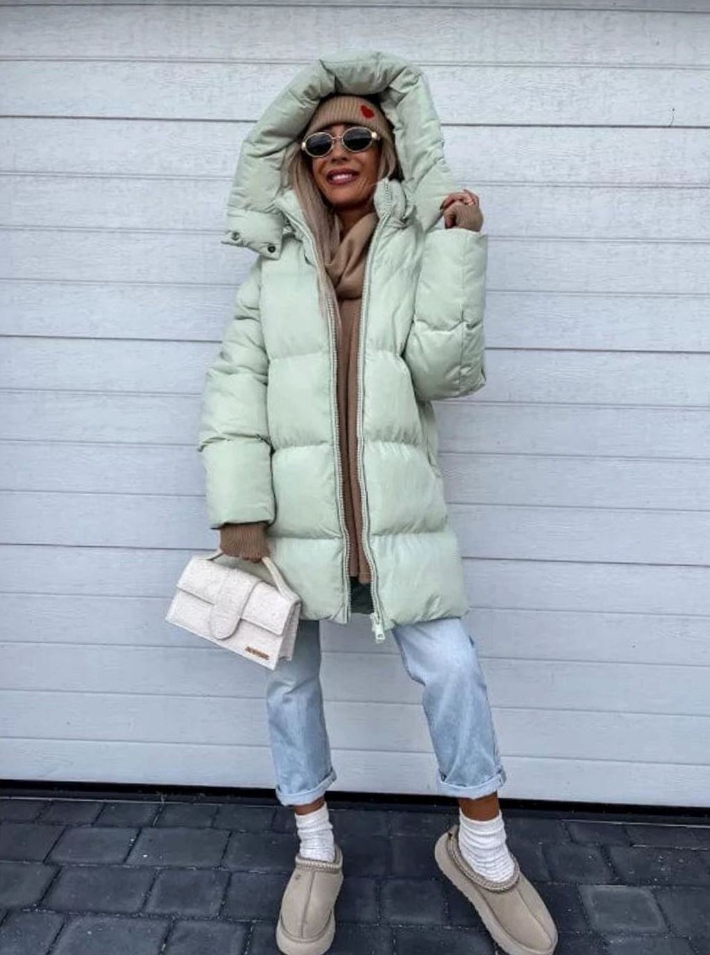 sarah-relaxed-fit-hooded-zip-up-puffer-jacket-img11.jpg